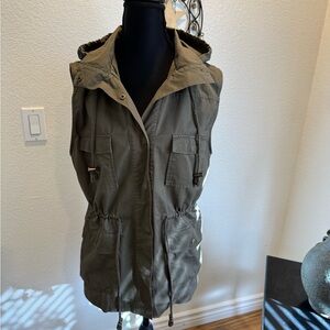Love Tree Olive Green Hooded Vest
